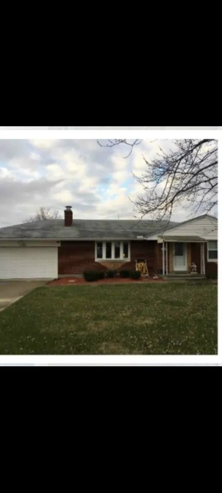 Slide of Kellys Construction Solutions