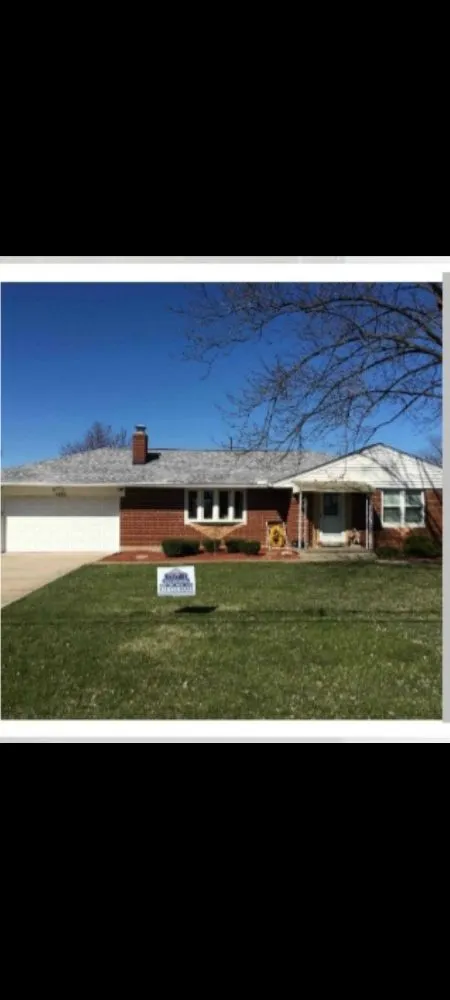 Slide of Kellys Construction Solutions