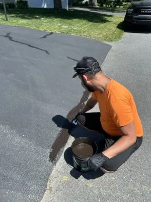 Kelly’s Roofing And Sealcoating