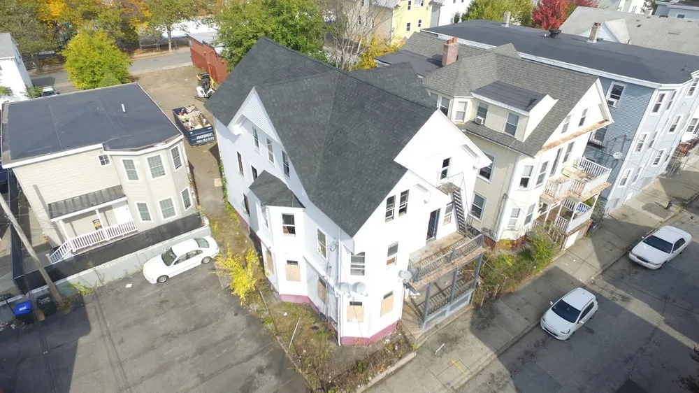 Slide of Kelly's Roofing