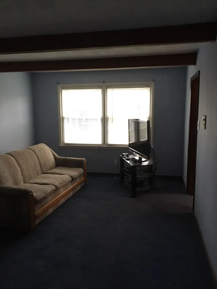 Slide of Ken Wallace Painting and Contracting