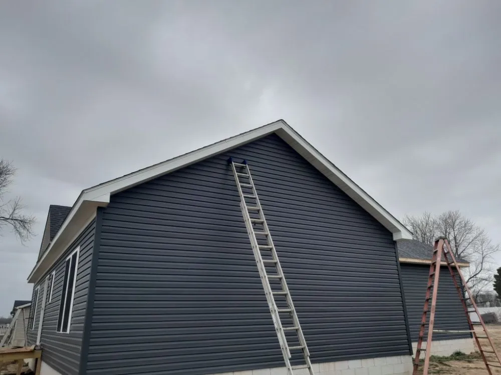 Licensed roof repair for fast service across Leipsic, DE - Kennedy Custom Remodeling