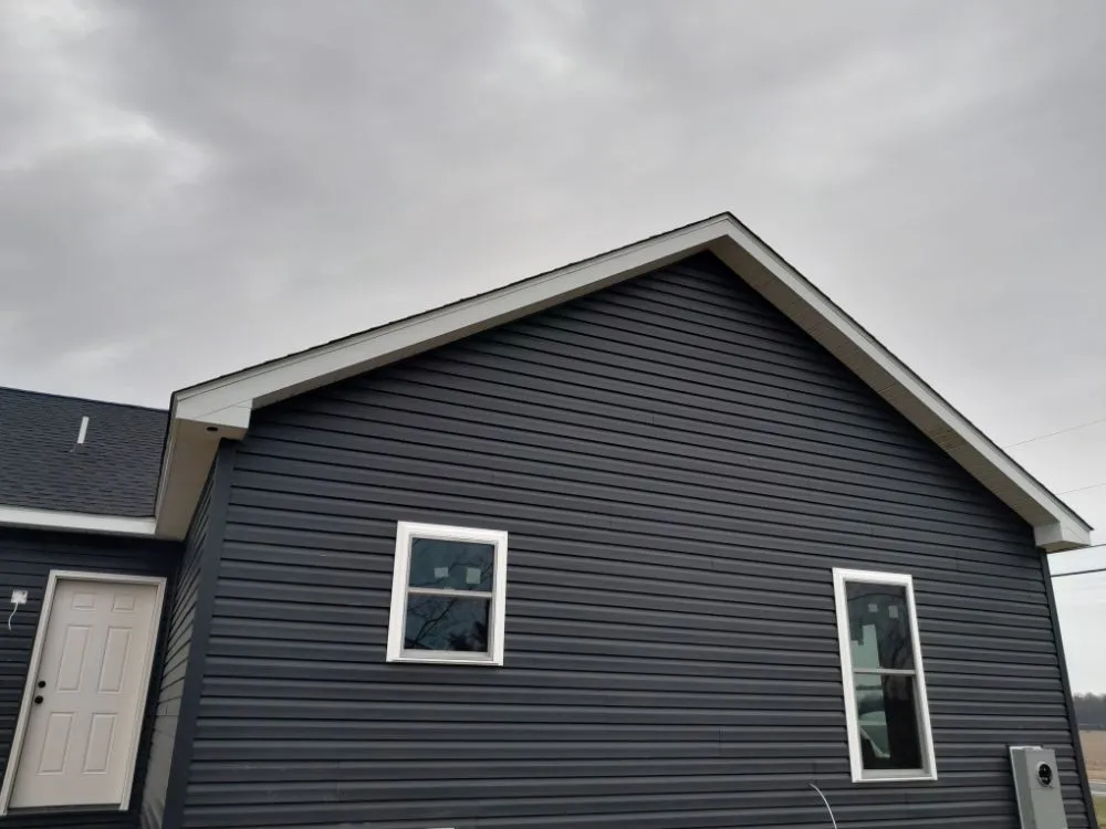 Local flat roof repair experts serving Leipsic, DE - Kennedy Custom Remodeling