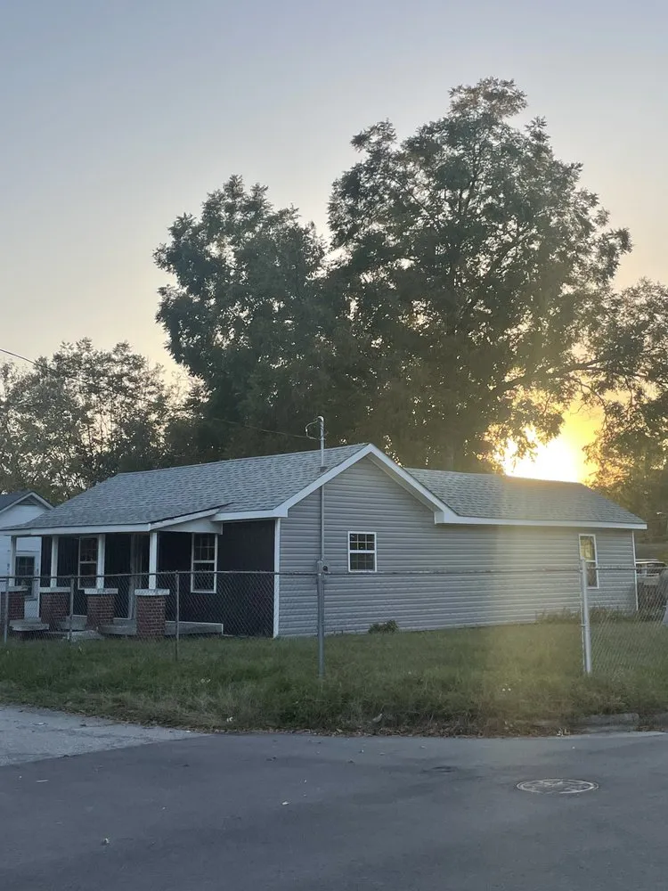 Slide of Kenneth Mills Roofing