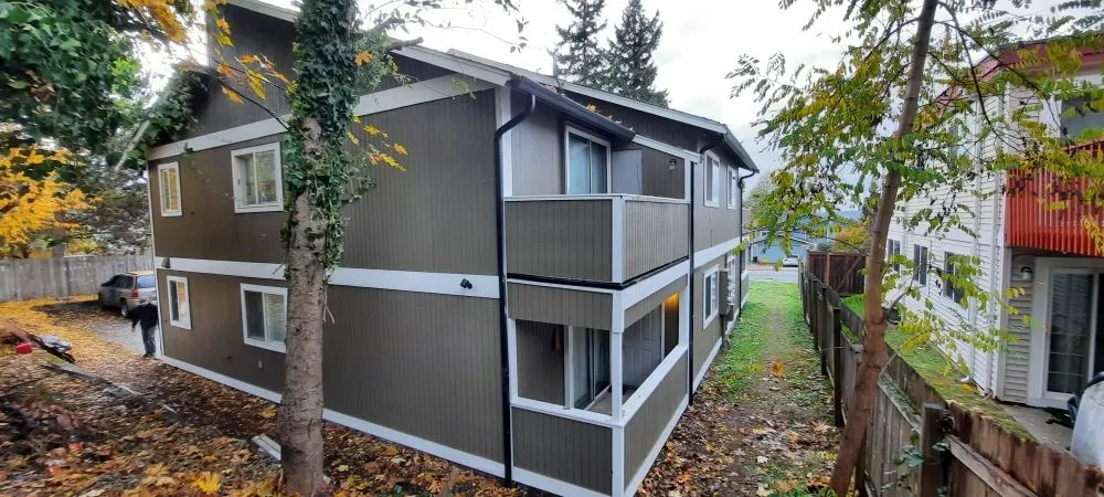 Licensed roof repair experts serving Roy, WA - Kennie Stroderd Construction