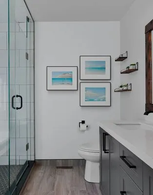 KennithUpwardRoofing & Remodeling Logo