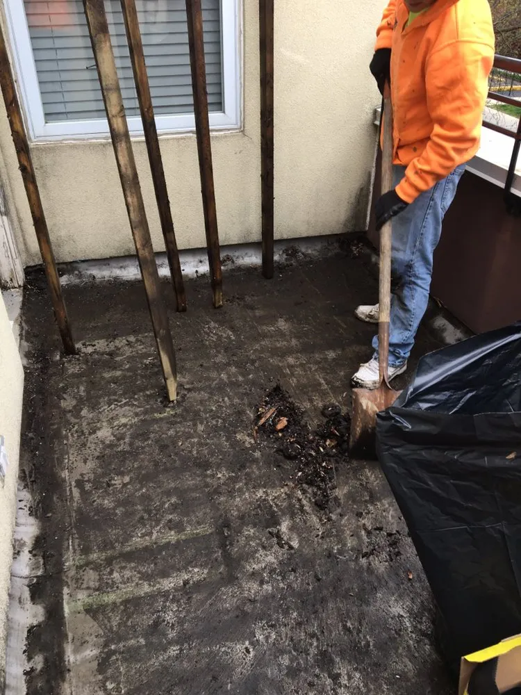 Slide of Kenny Ephraim Roofing