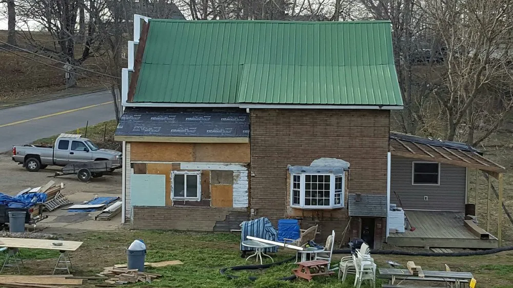 Slide of Kern Konstruction