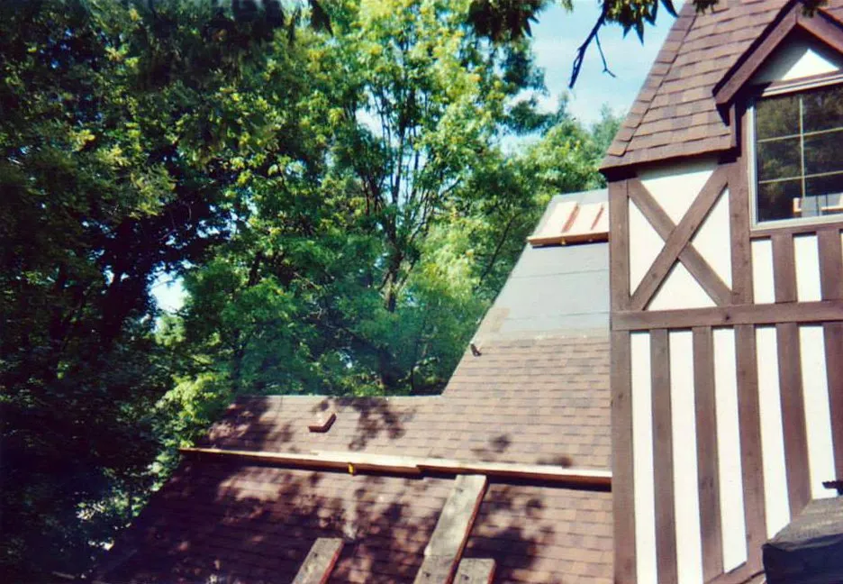 Slide of Kevin's Roofing of Valparaiso