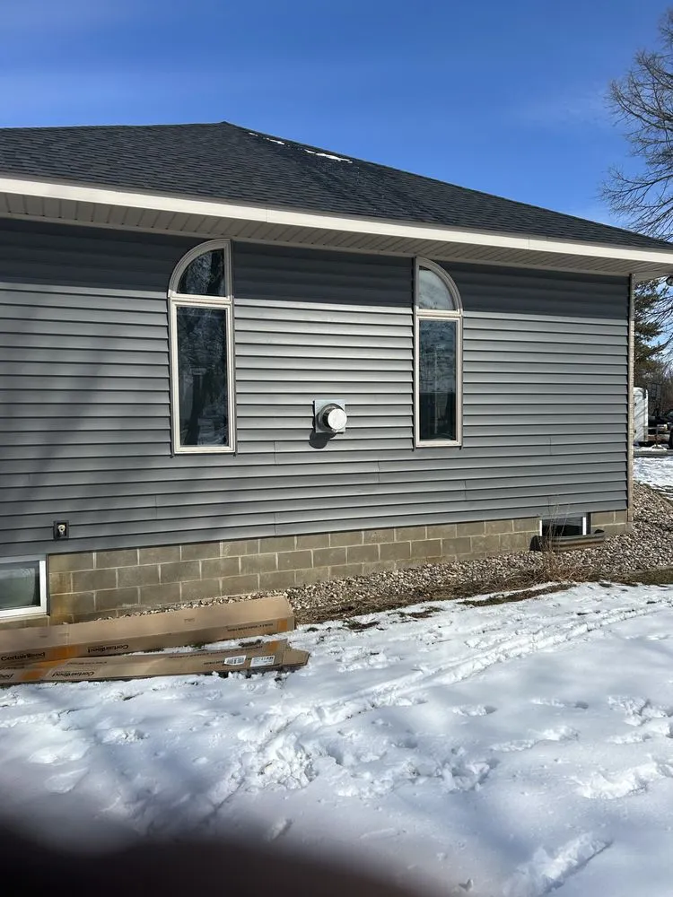 Emergency storm damage roof repair same-day service across Belgrade, MN - Keystone Custom Builders