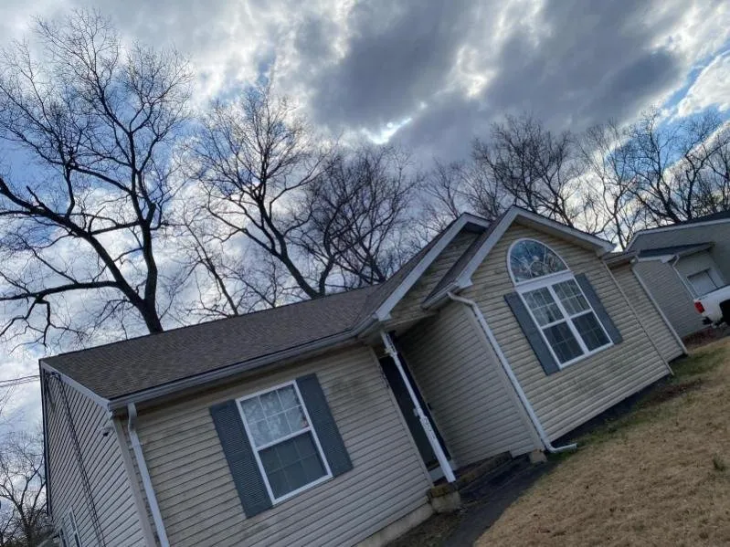 Licensed roof leak repair for fast service in Howell Township, NJ by Keystone Roofing & Siding