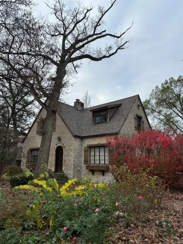 Slide of KG Roofing & Construction