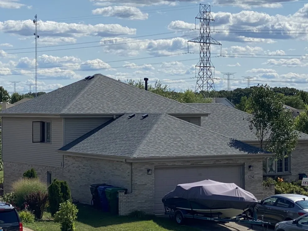 Slide of KG Roofing & Construction