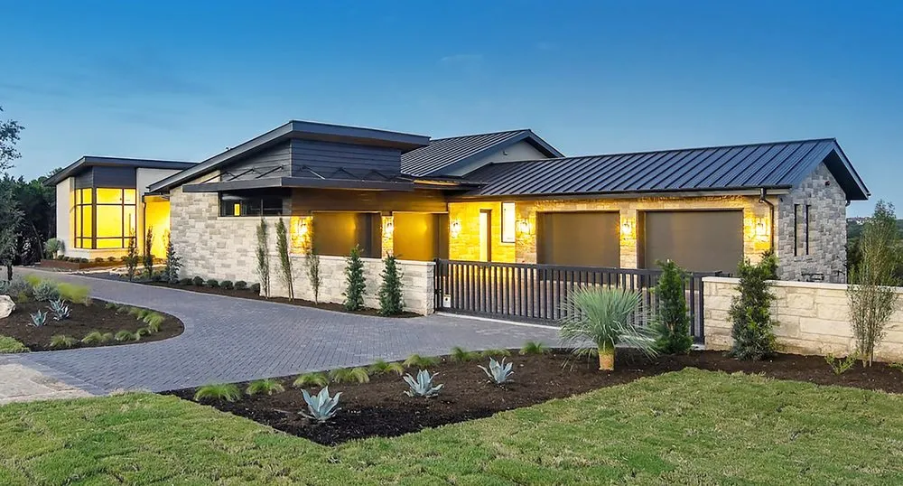 Slide of Kidd Roofing