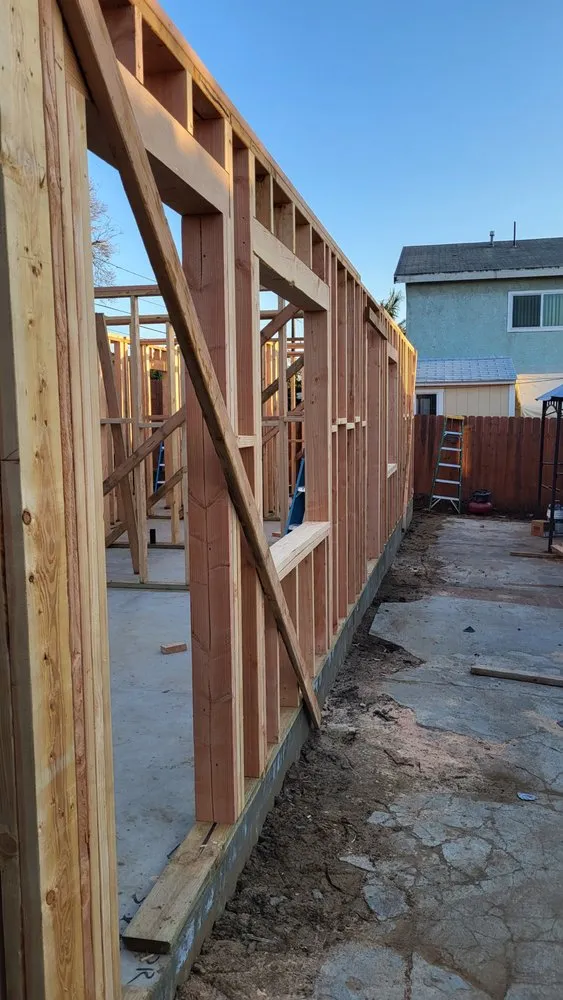 Slide of King Of The Hammer construction 