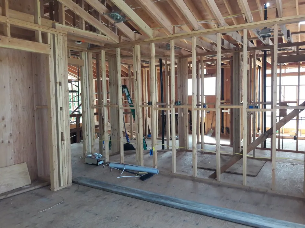 Slide of King Of The Hammer construction 