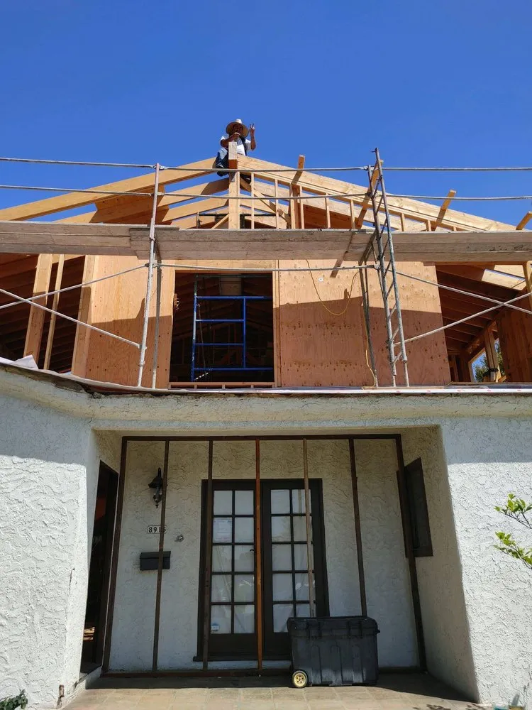 Slide of King Of The Hammer construction 