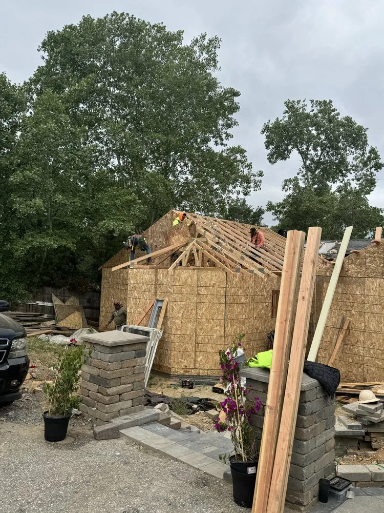 Slide of Kingbee Roofing