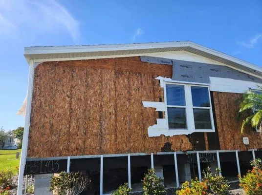 Kings Crest Construction Logo