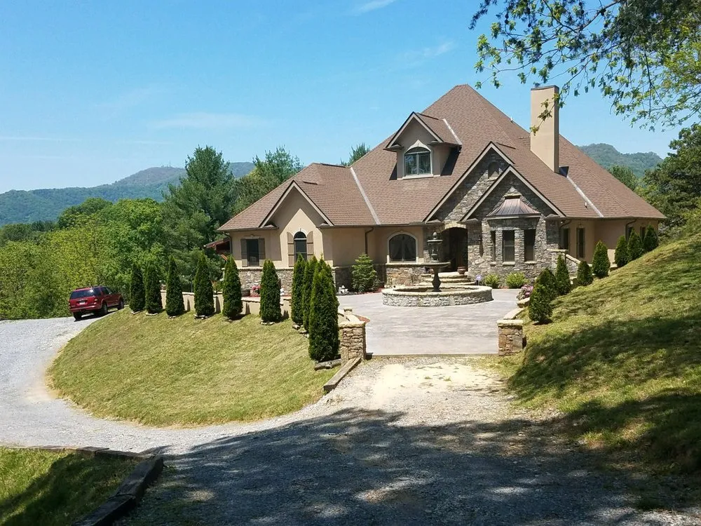 Slide of Kings Haywood Construction