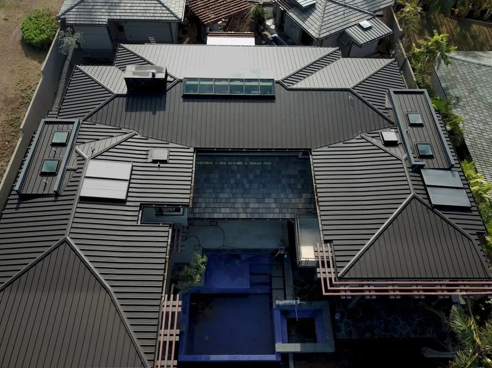 Slide of Kings Roofing