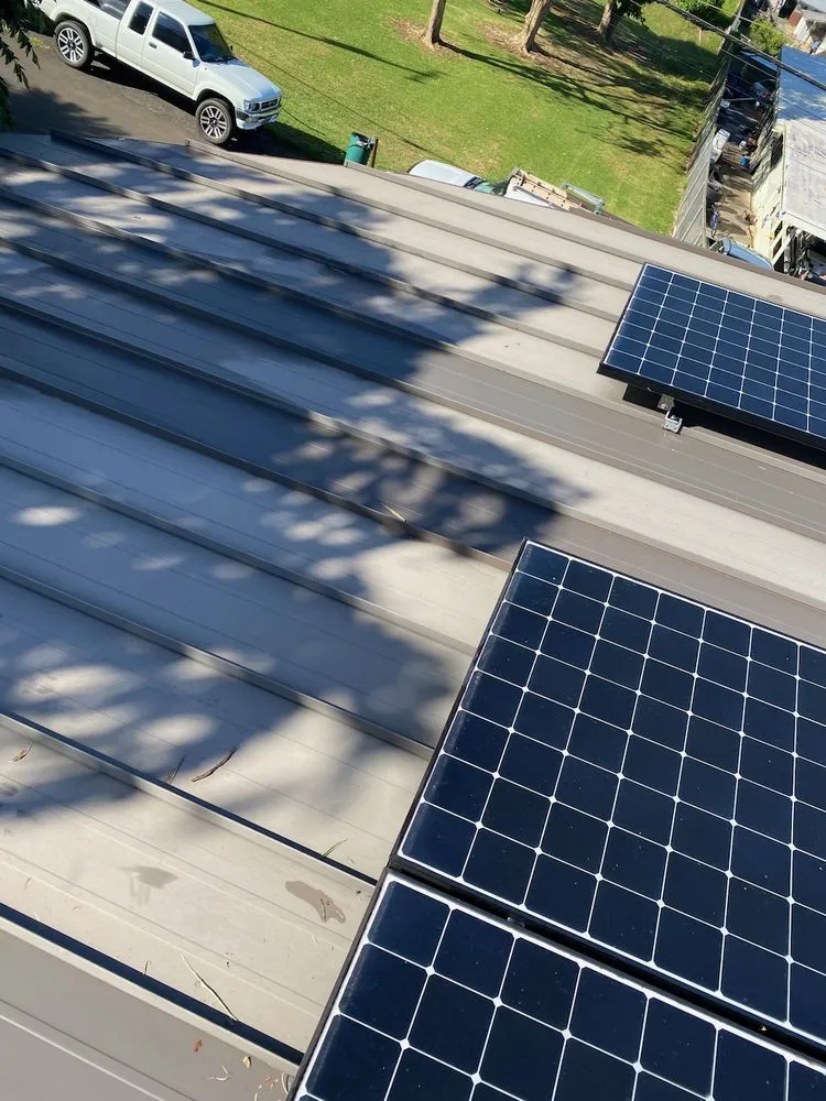 Slide of Kings Roofing