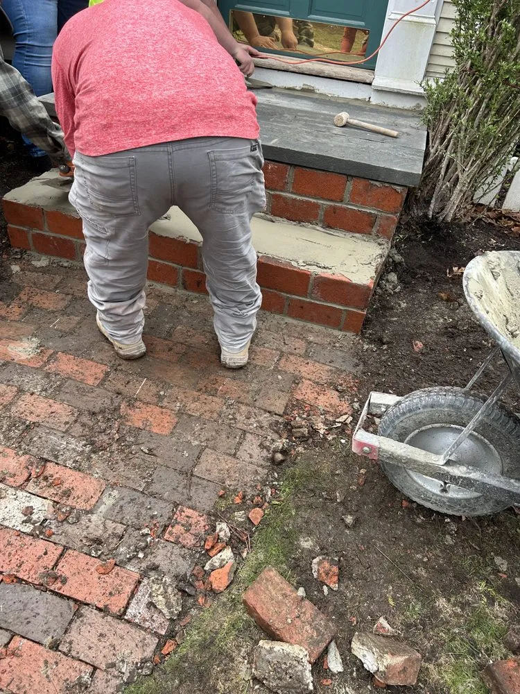 Slide of Kingswood Masonry and Roofing