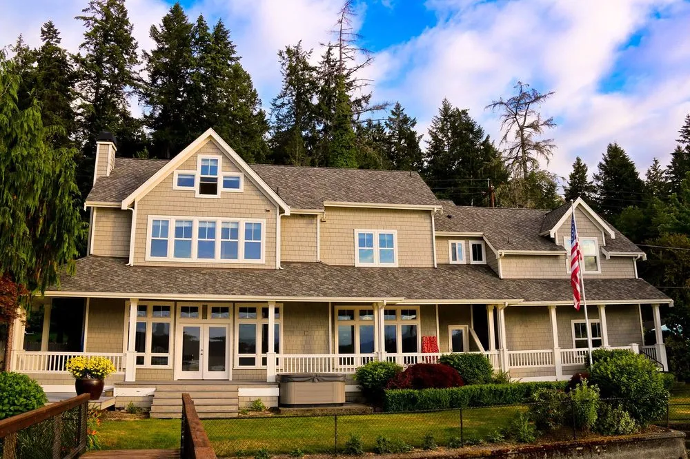 Slide of Kitsap Construction