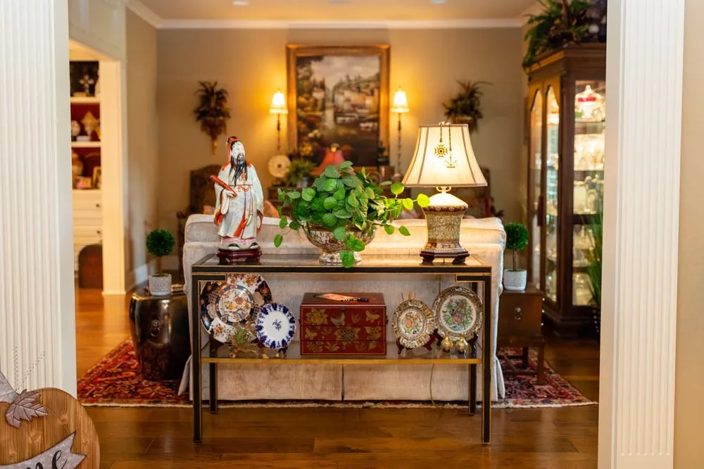 Slide of Kl Builders Interiors