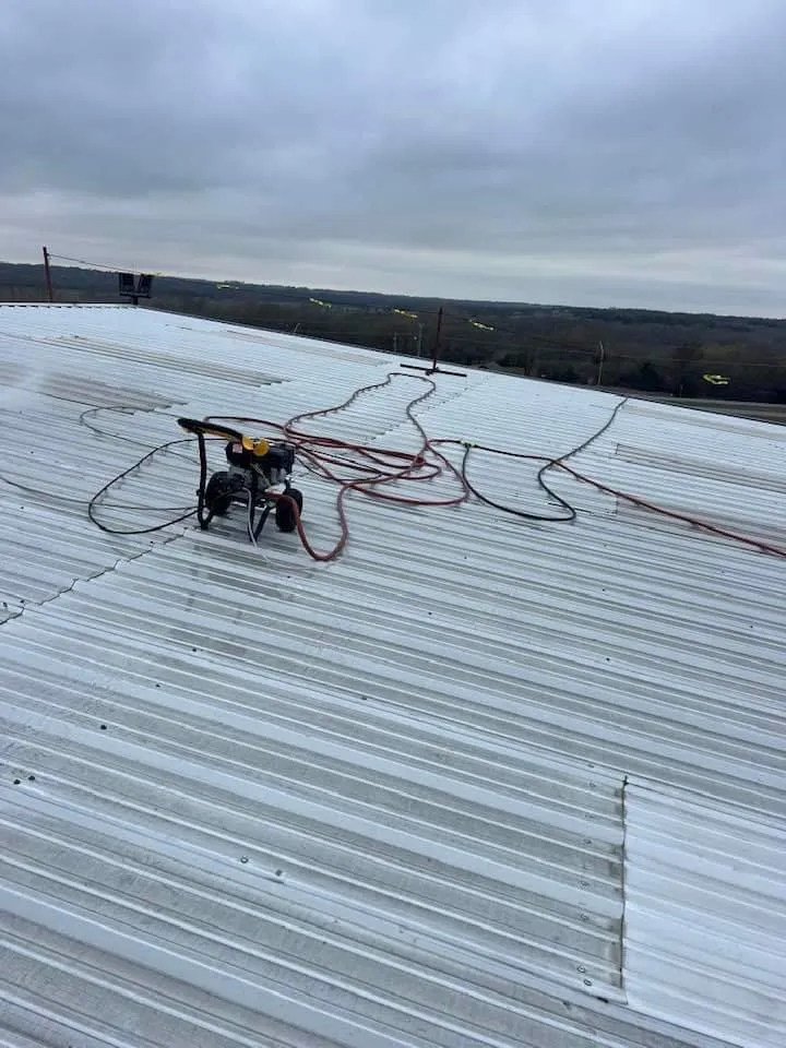 Slide of K&L ROOFING