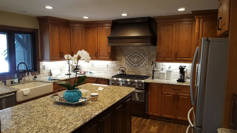 Slide of Klingelhut Window & Siding