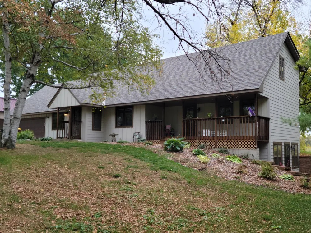 Slide of Klingelhut Window & Siding