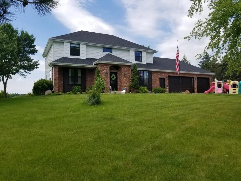 Slide of Klingelhut Window & Siding