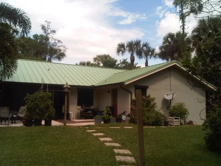 Slide of KLR Roofing