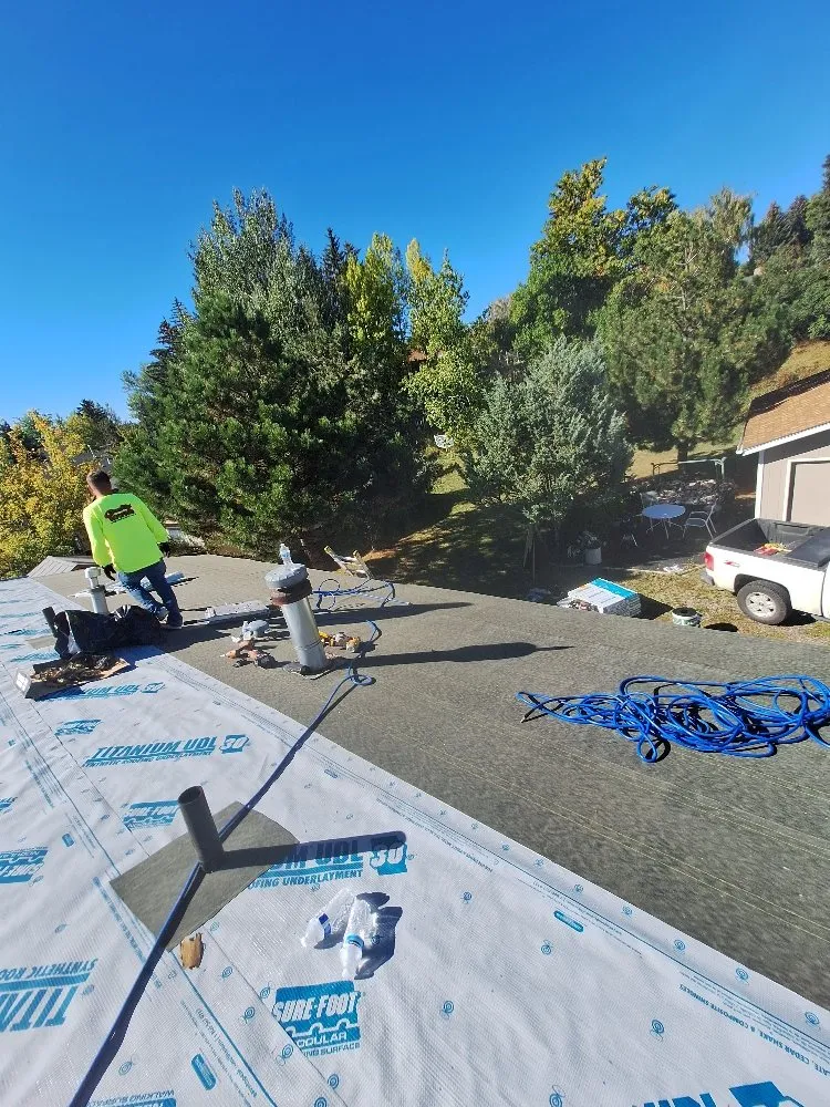 Slide of König Roofing