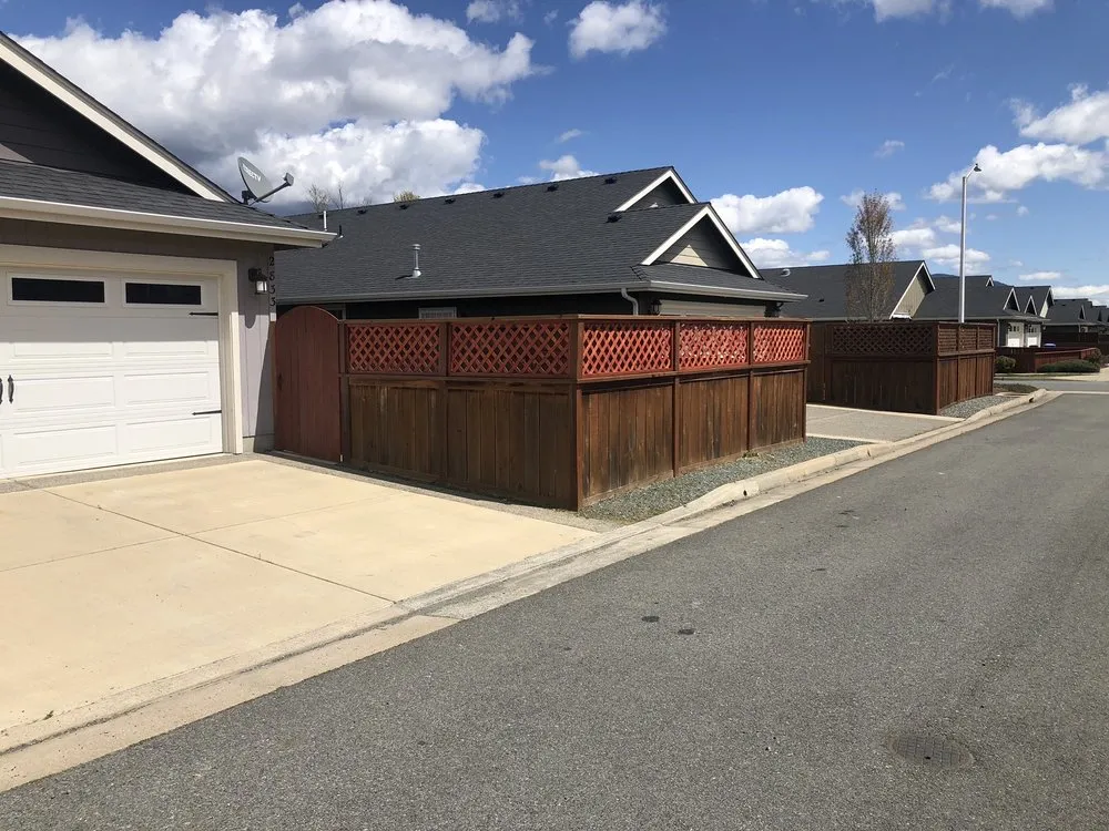 Slide of Knitter Contracting