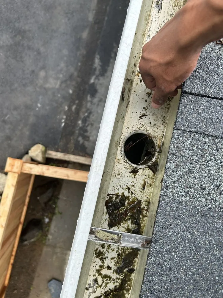 Slide of Knox Roofing