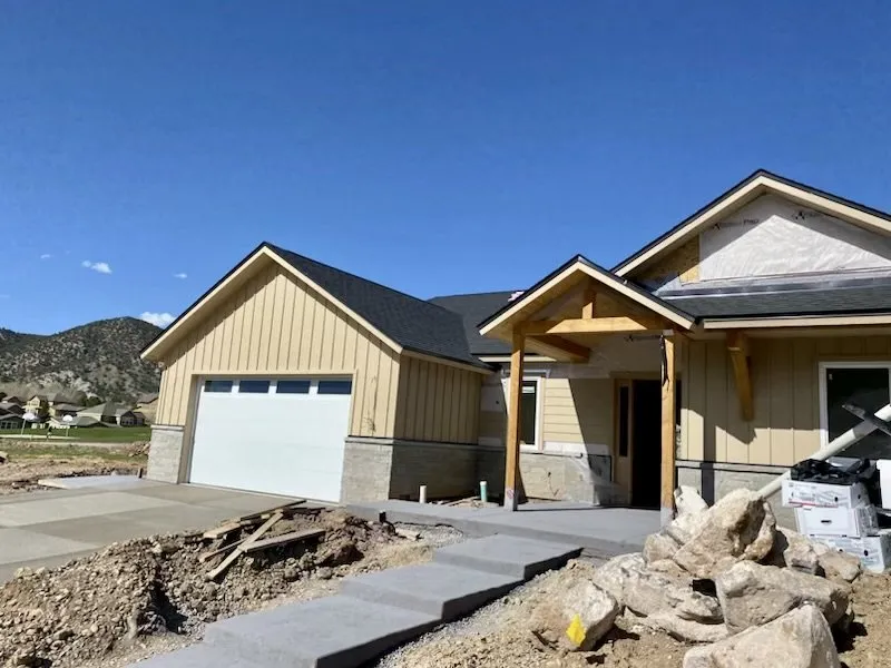 Slide of Koalafied Roofing