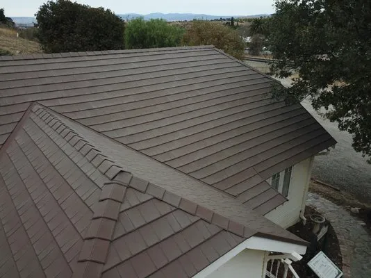 Kona Roofing Experts Logo