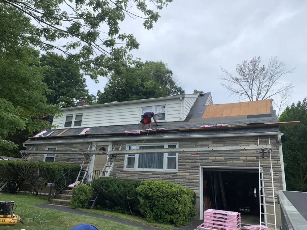 Top-rated roof repair experts serving Lake Lincolnd, NY - Konma Construction