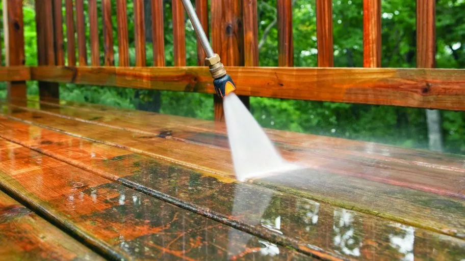 Emergency residential roofing service near you across Lake Lincolnd, NY - Konma Construction
