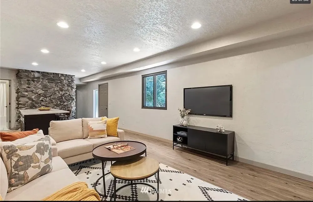 Slide of Kronos Contractor