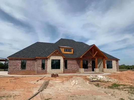 Kyngs Construction & Remodeling Logo