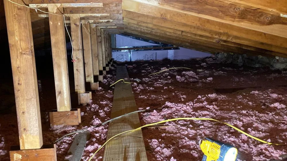 Slide of L & G Construction