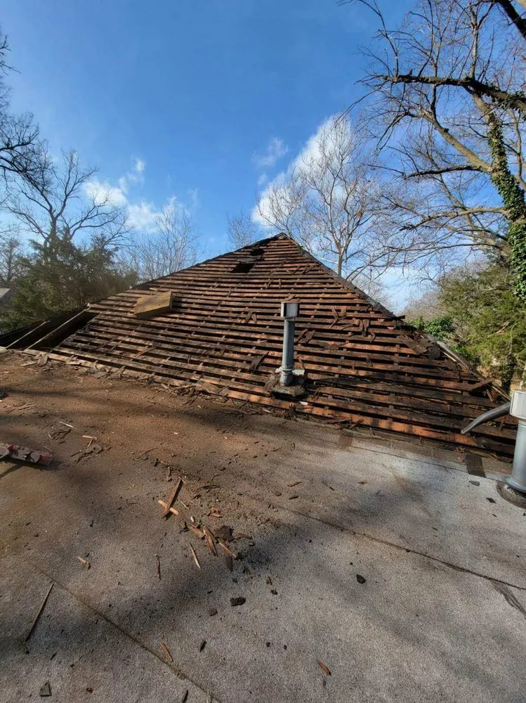 Local metal roofing installation experts serving Galena, MO - L & H Construction