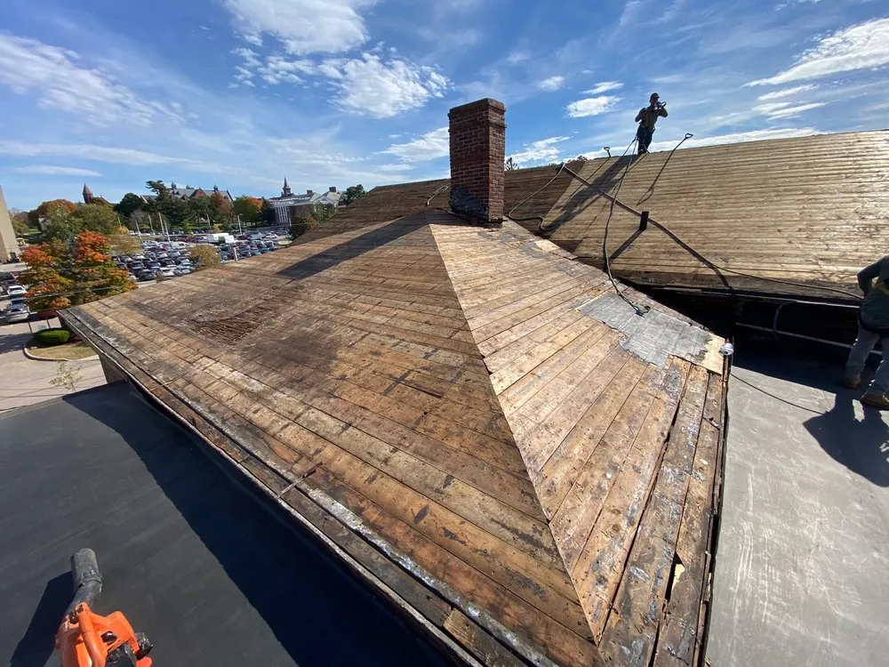 Slide of L & M Construction