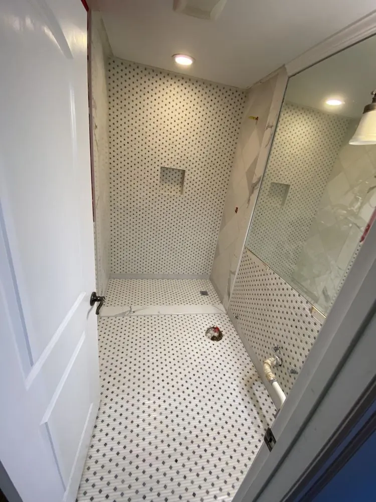 Slide of L E North Construction