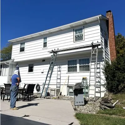 L Pro Painter & Carpenter Logo