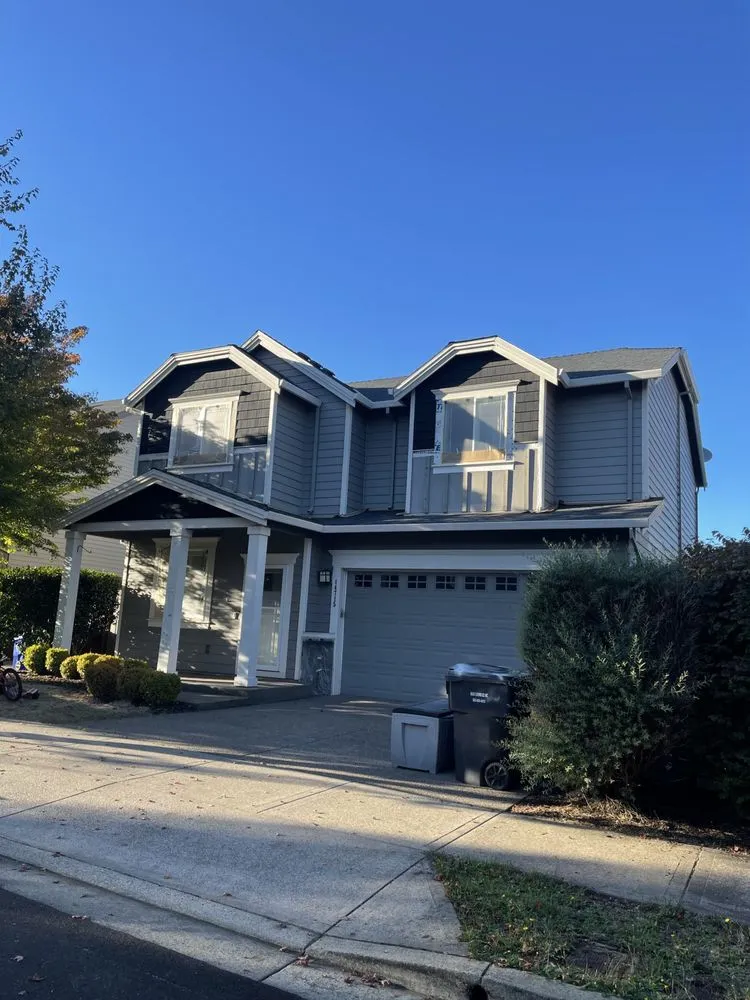 Slide of La Familia Construction