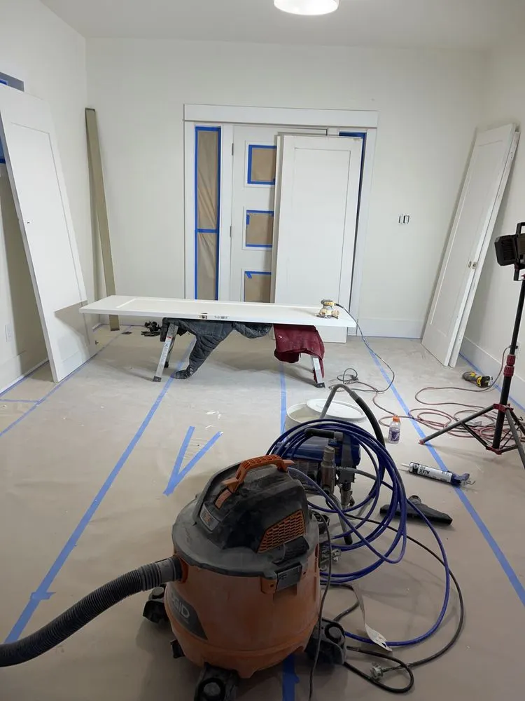 Slide of La Familia Construction